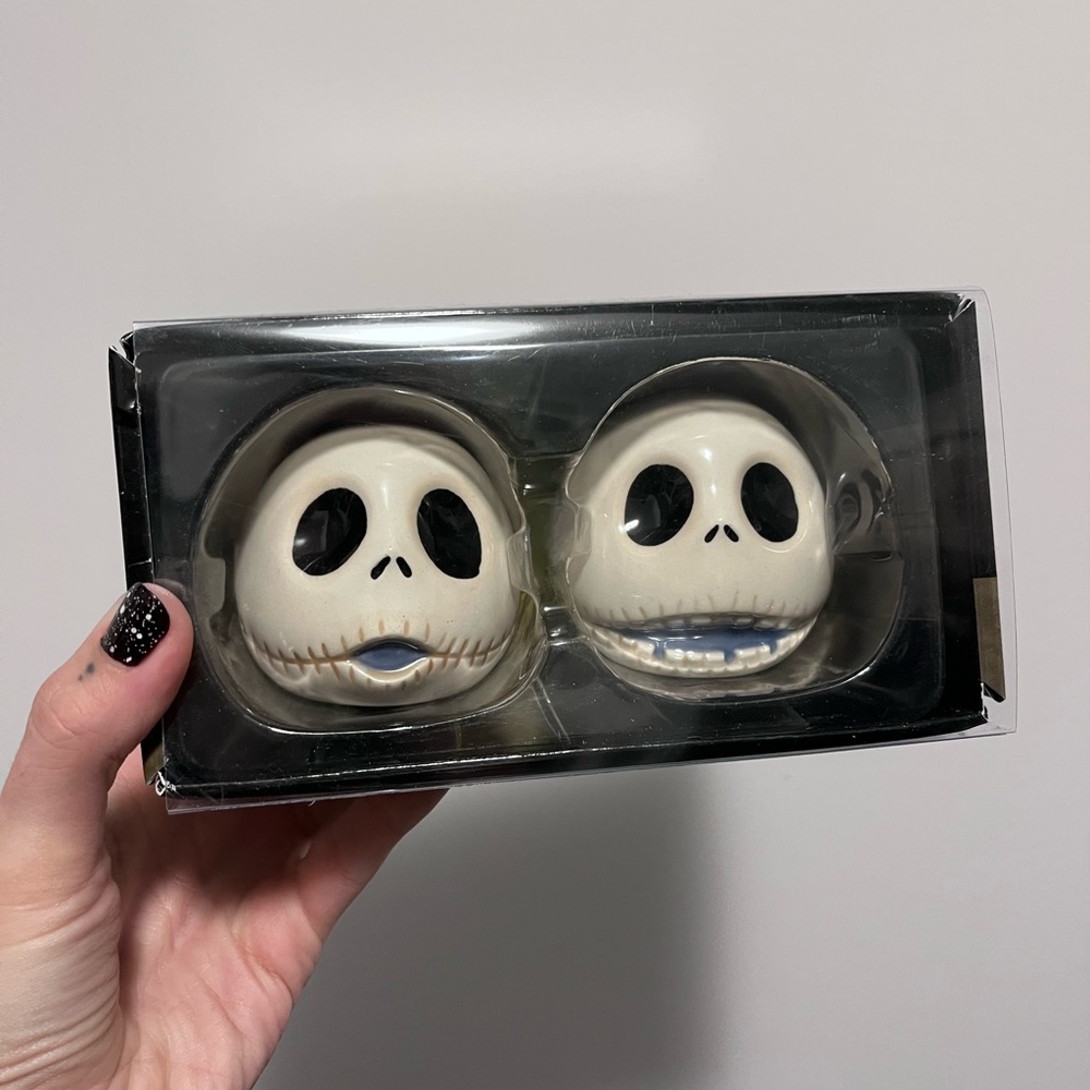 The Nightmare Before Christmas Salt and Pepper shaker set